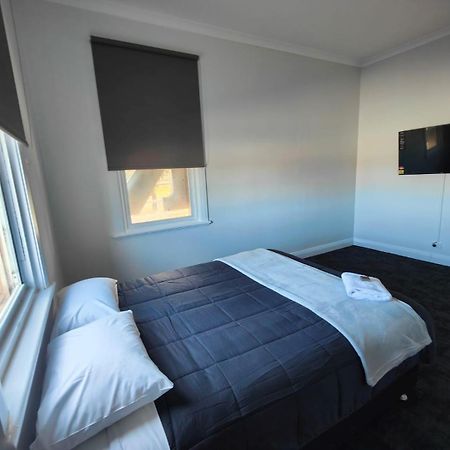 The Club Hotel Collie Buitenkant foto